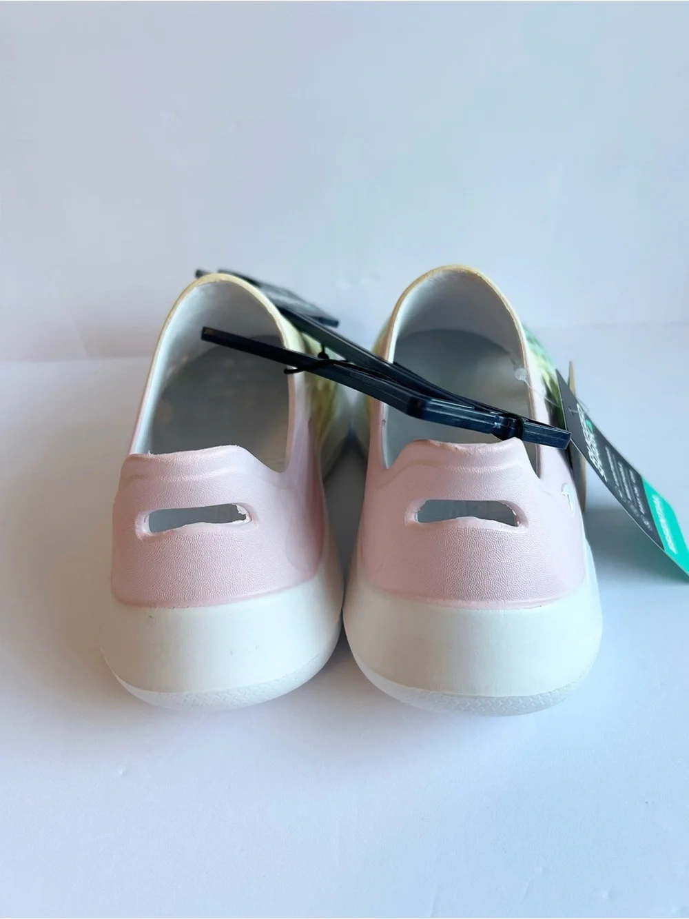Rugged Shark Kids Slip-On Water Shoes Size 1